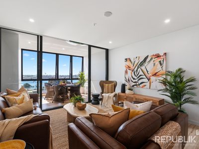 706 / 2 Como Crescent, Southport