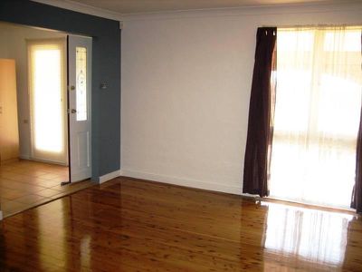 22 Gilba Rd, Koonawarra