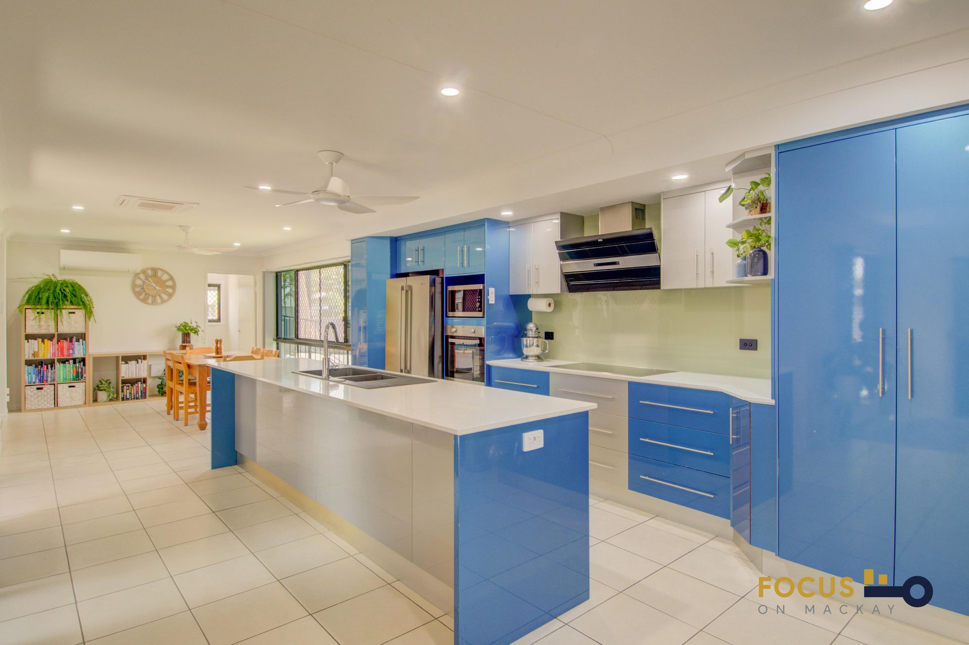 1 Gingham Street, Glenella