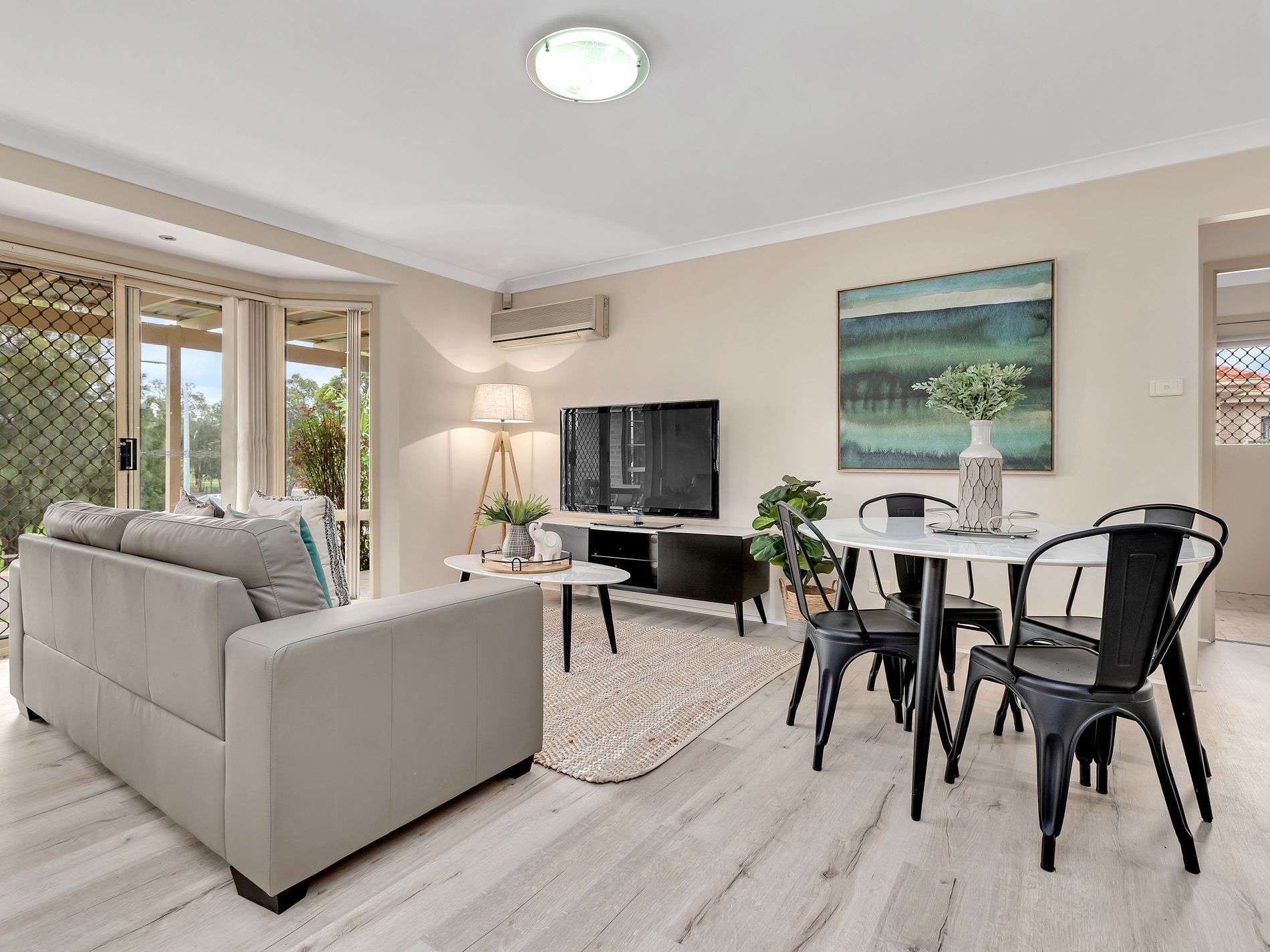 211 Glenwood Park Drive, Glenwood
