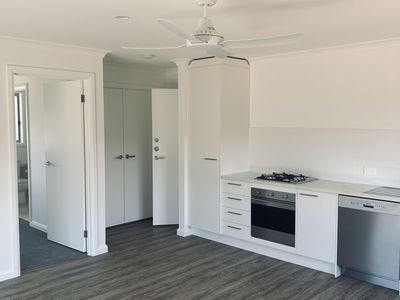 22 Lewis Crescent, Finley