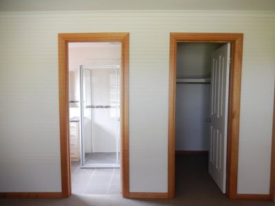 13 Emily Court, Howlong
