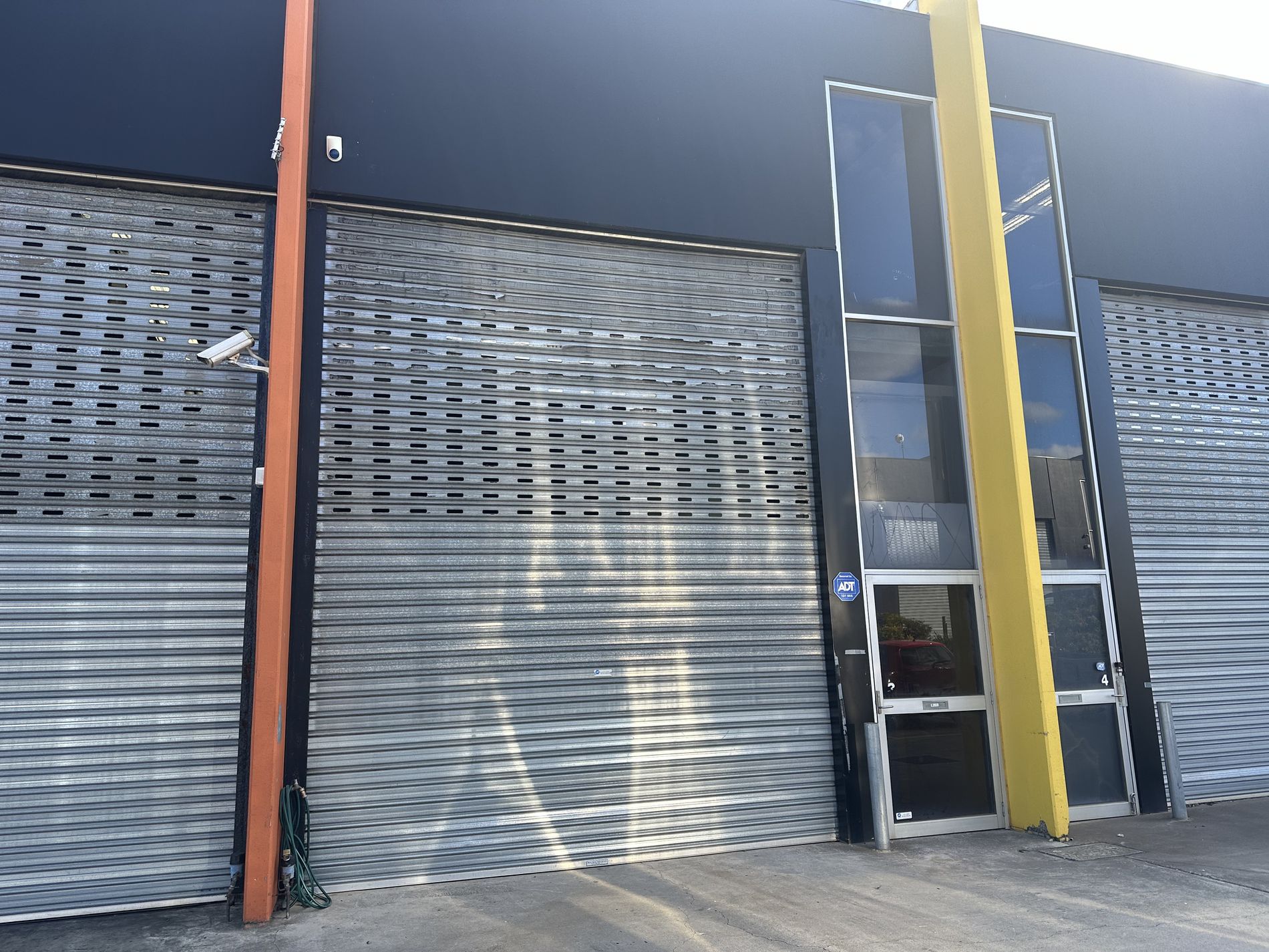 3 / 4 Weddel Court, Laverton North