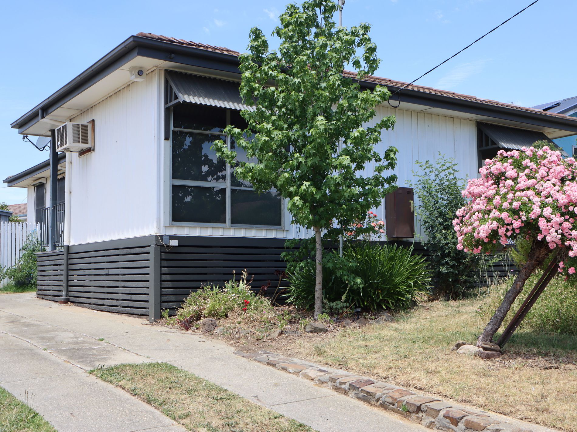 11 SMITH STREET, Seymour