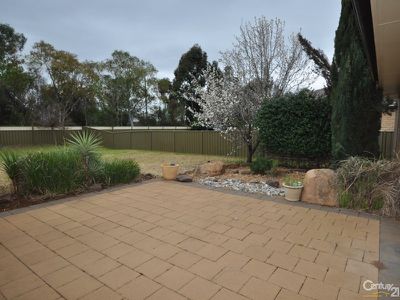 6 Cardiff Arms Avenue, Dubbo