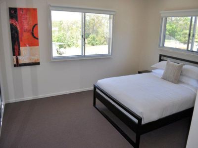 12 / 1 Collins Lane, Kin Kora