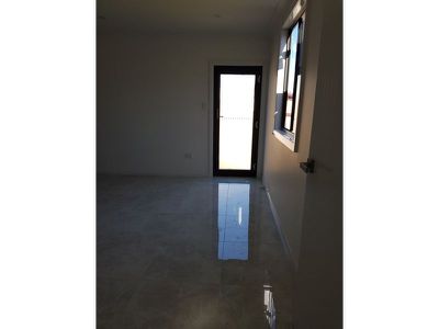 8 Kuala Close, Dean Park