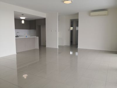 06 / 104-106 Central Lane, Gladstone Central