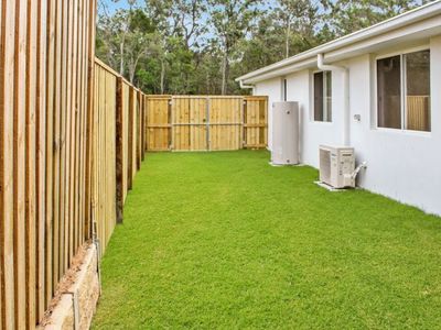 2 / 1 Beilby Crescent, Pimpama