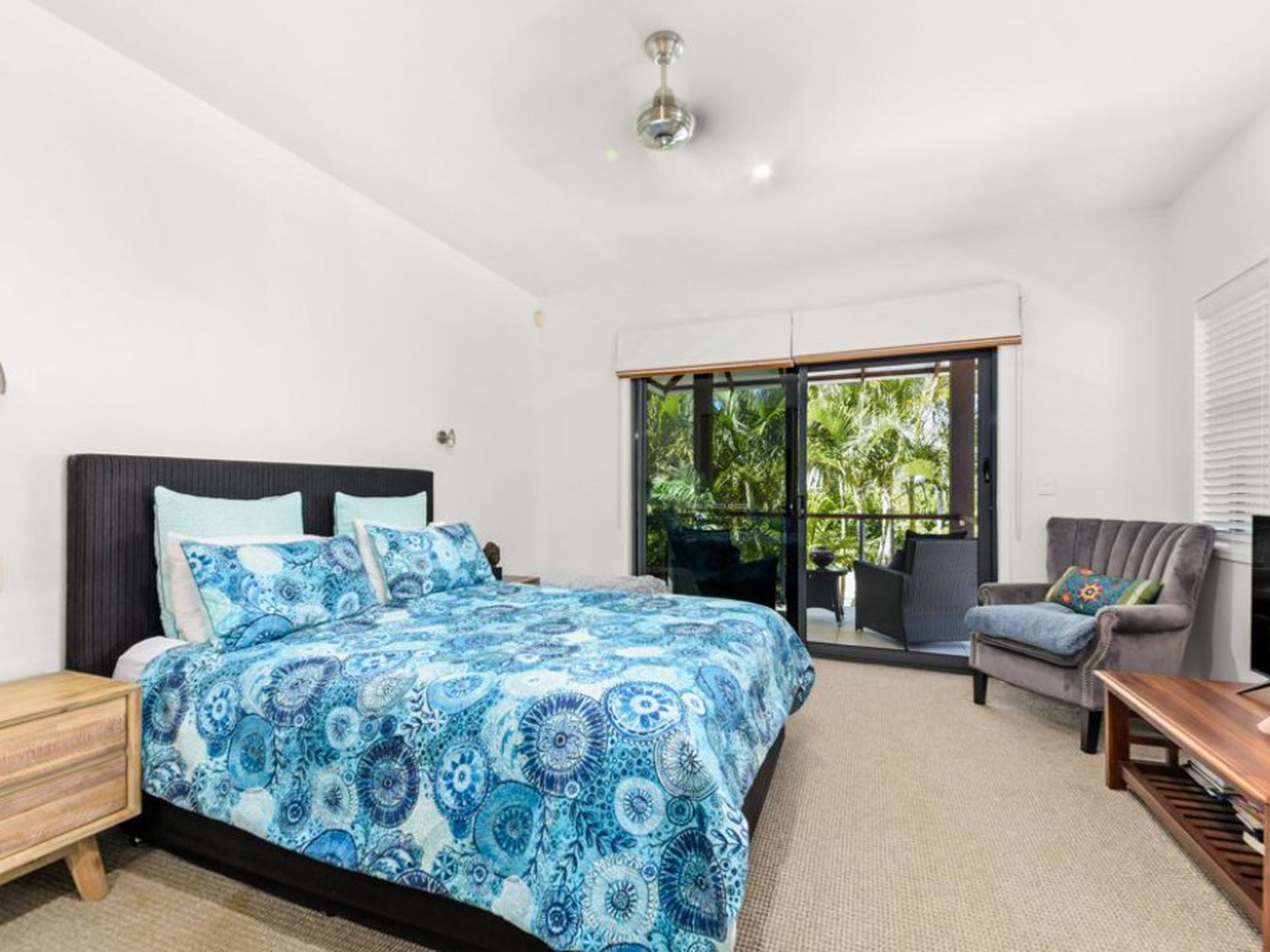 2 / 115 Peregian Springs Drive, Peregian Springs