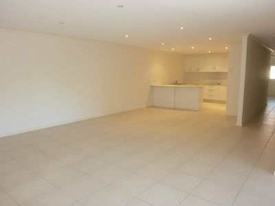 2 / 37 Amanda Crescent, Forster