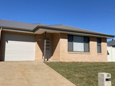 13B Turon Crescent, Dubbo