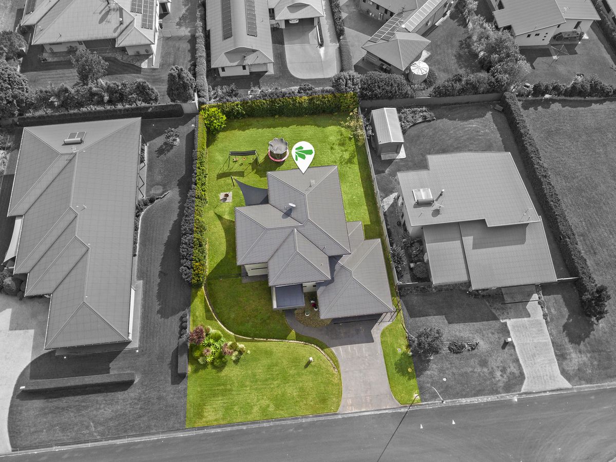 12 Moses Circuit, Atherton