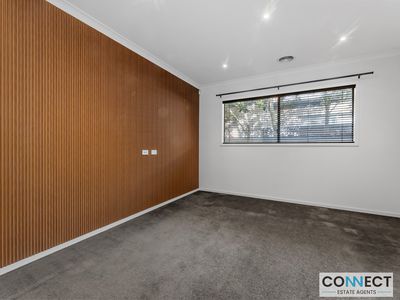 9 Stoneleigh Road, Cranbourne North