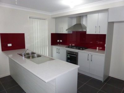 35 Bryant Avenue, Middleton Grange