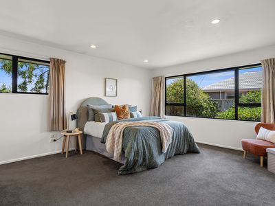 5 Bremner Crescent, Stoke