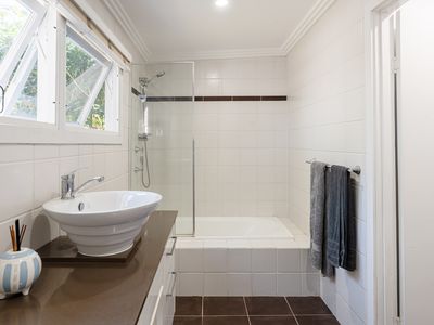 10 Brooke Avenue, Southport