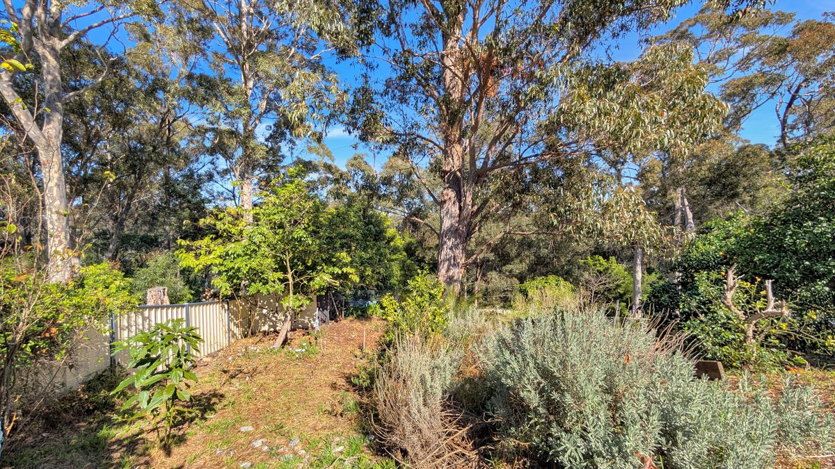 35 Hillcrest Avenue, North Narooma