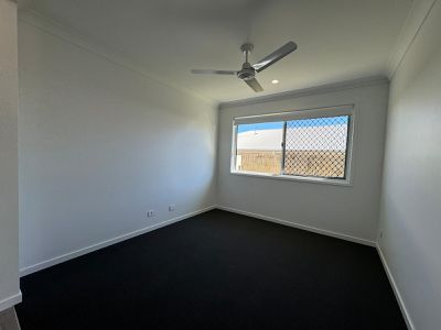 8 Alexander Pl, Gleneagle