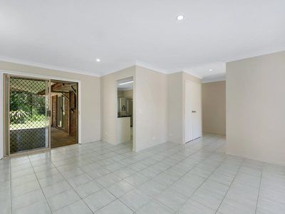 10 Wilpowell Street, Oxley