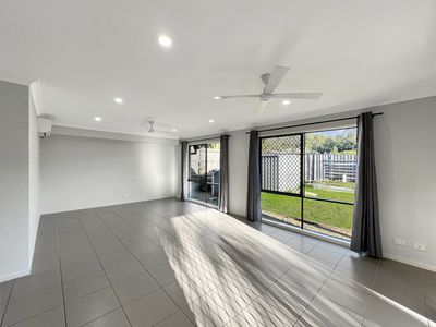 16 Tarrina Crescent, Pacific Pines