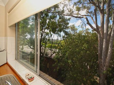 5 / 222 Carmody Road, St Lucia