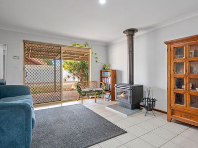 2 Montgomery Lane, Hannans