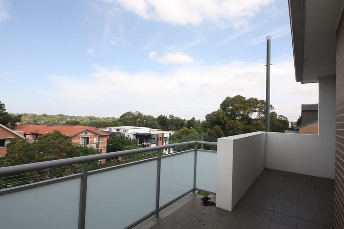 31 / 37-43 Eastbourne Road, Homebush West