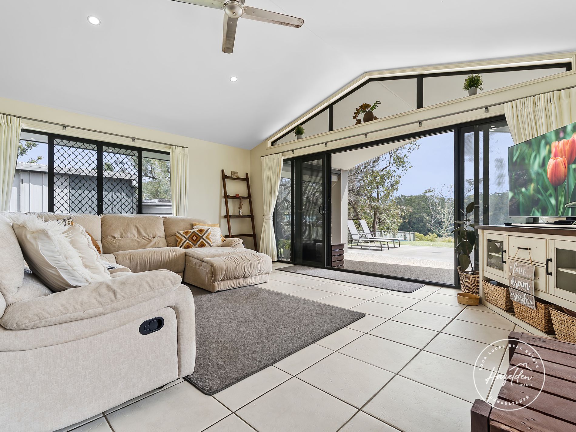 114 Pikes Road, Glass House Mountains