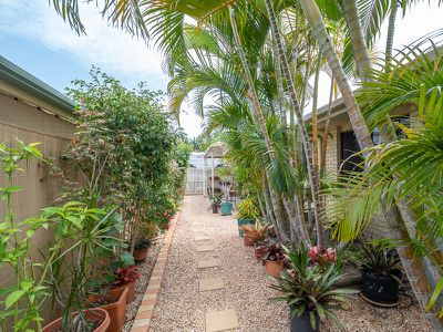 9 La Borde Court, Urraween