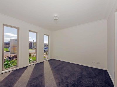33 Morgan Crescent, Werribee