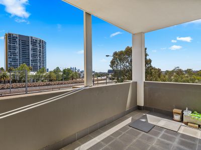 10 / 28 Goodwood Parade, Burswood