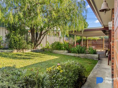25 Deakin Drive, Flora Hill