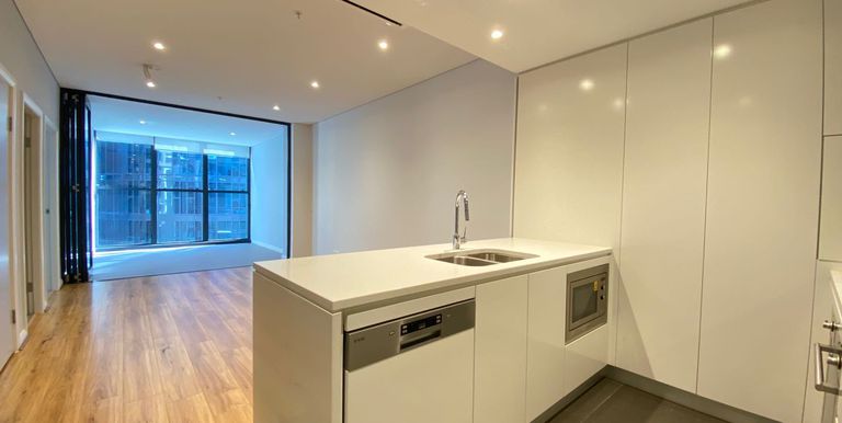 702 / 5 Wentworth Place, Wentworth Point