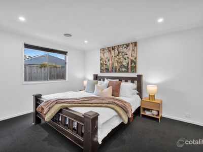 23 Leeson Street, Officer South