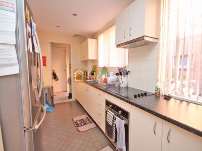 3 / 5 Myers Street, Roselands