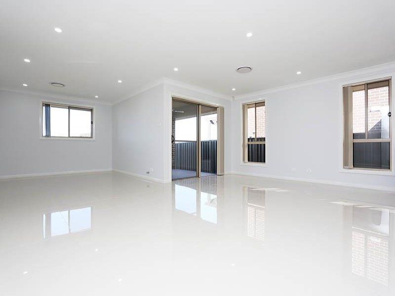 10 Spitzer St, Gregory Hills