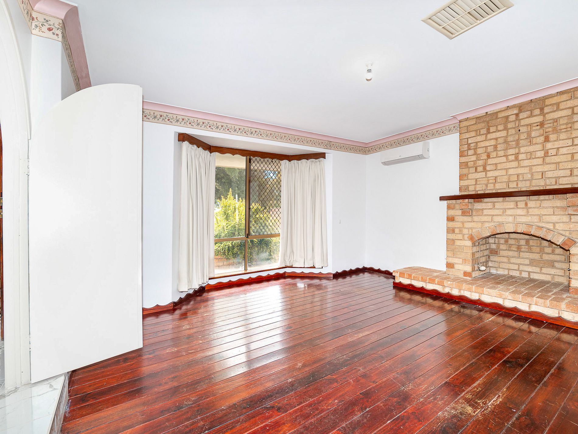 10 Dampier Court, Thornlie