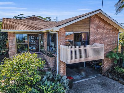 10 Telopea Crescent, Tura Beach