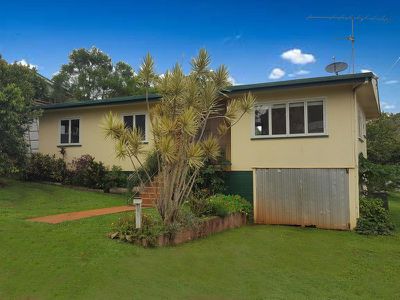 5 Fifth Avenue, Atherton
