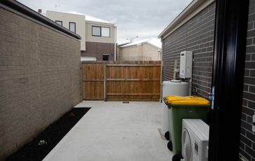 37 Fadden Mews, Officer