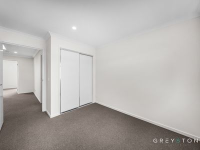 16 Flank Walk, Fraser Rise