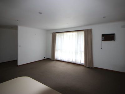 2 / 19 Pine Avenue, North Shore