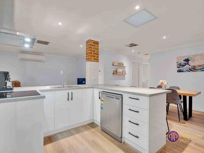 1 Baxter Close, Huntingdale