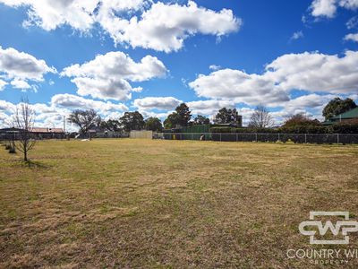 16 Bourke Street, Deepwater