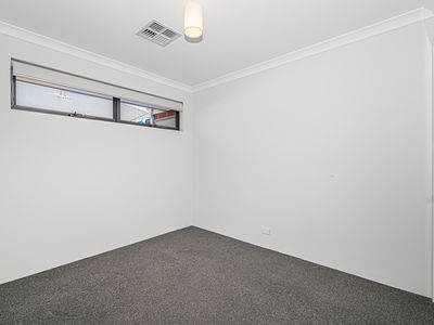 12 Munglinup Road, Hilbert