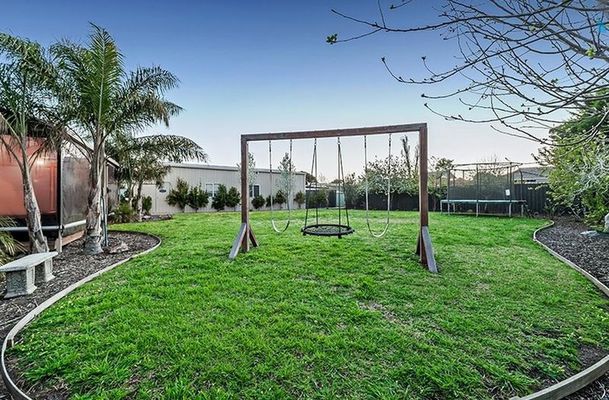 25 Glencairn Drive, Greenvale