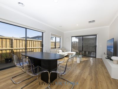 8 Repartee Street, Tarneit