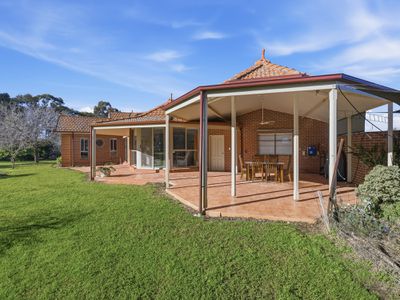 19 Huntingdale Place, Waldara