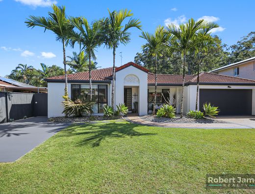 UNIQUE DUAL LIVING AT ITS BEST image 1